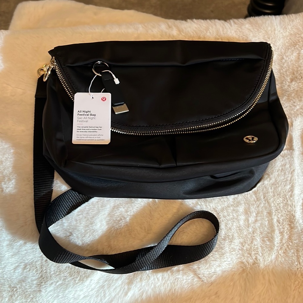 Lululemon festival bag